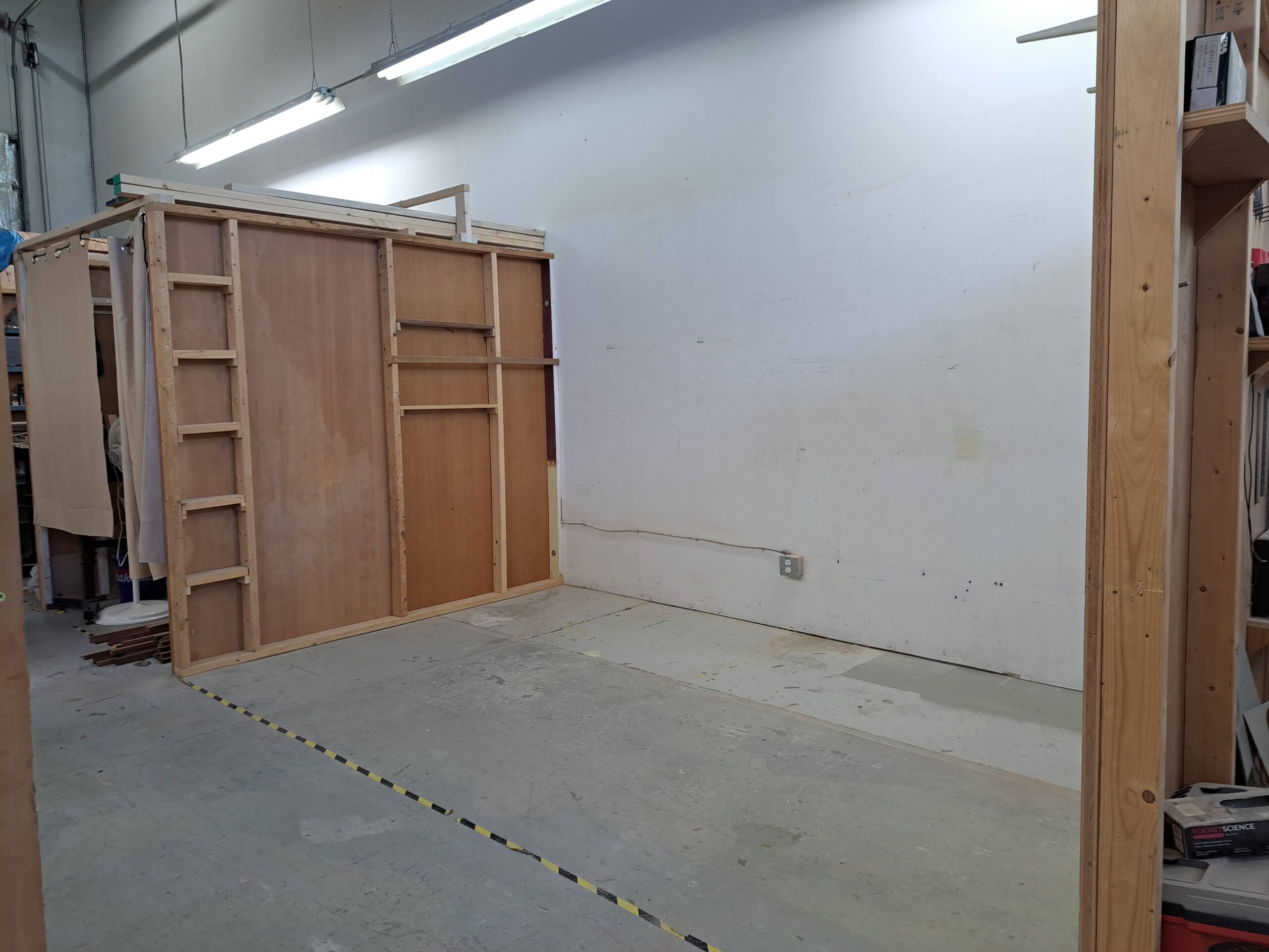 100sqft studio general use woodworking mixed media industrial art artspace space metalworking garage